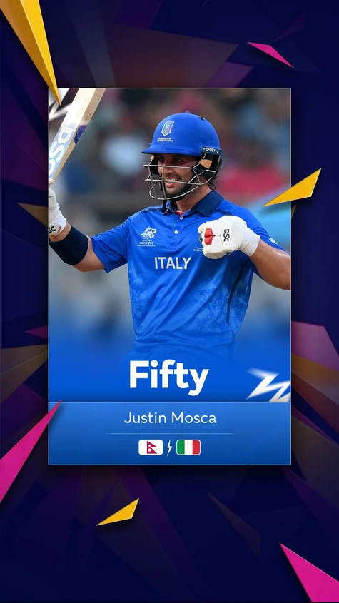 FIFTY FOR JUSTIN MOSCA! Gets there in just 37 balls!!! A scintillating knock. Raises his bat to acknowledge the applause!