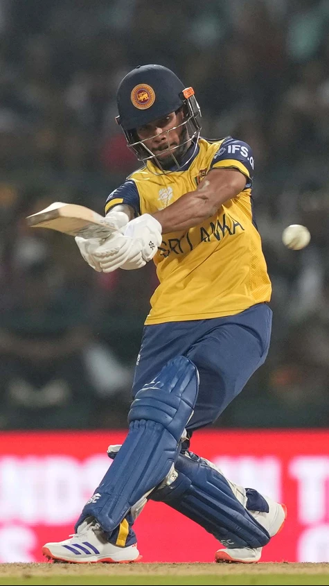 Sri Lanka on course for victory to leave Australia on brink of early exit!