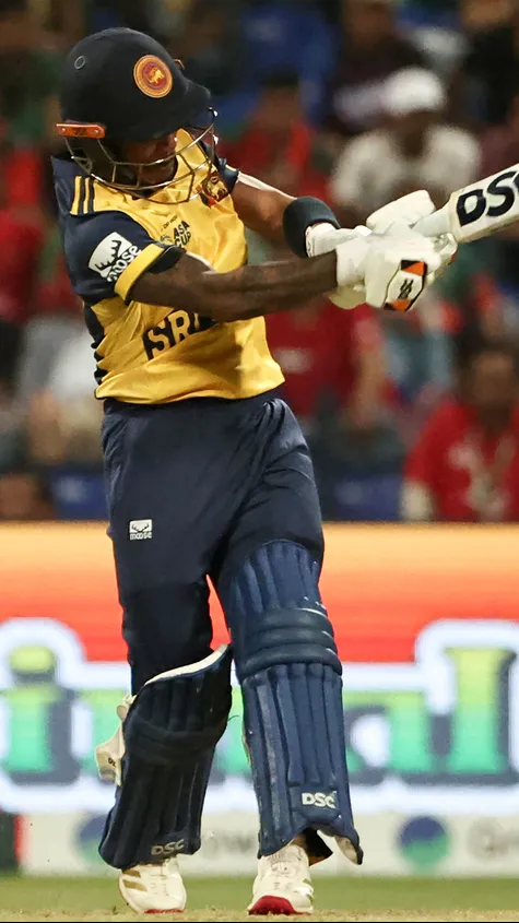 Sri Lanka Take Complete Control!
