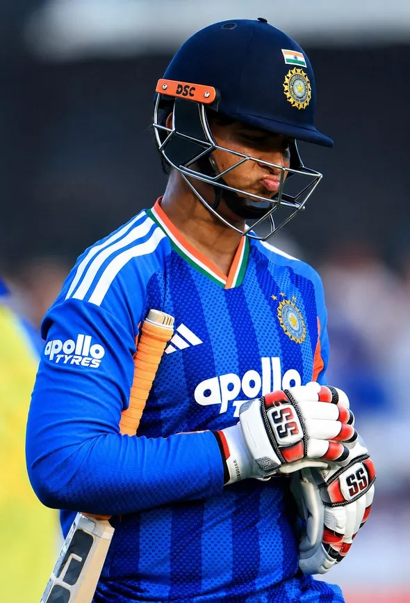 Archer strikes! ⚡ Sooryavanshi falls trying to target the leg side, nicking behind to Buttler. India lose both openers