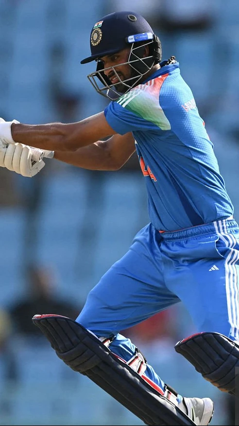 India all out for 402 with a ball left, despite centuries from Gill and Ishan Kishan! 