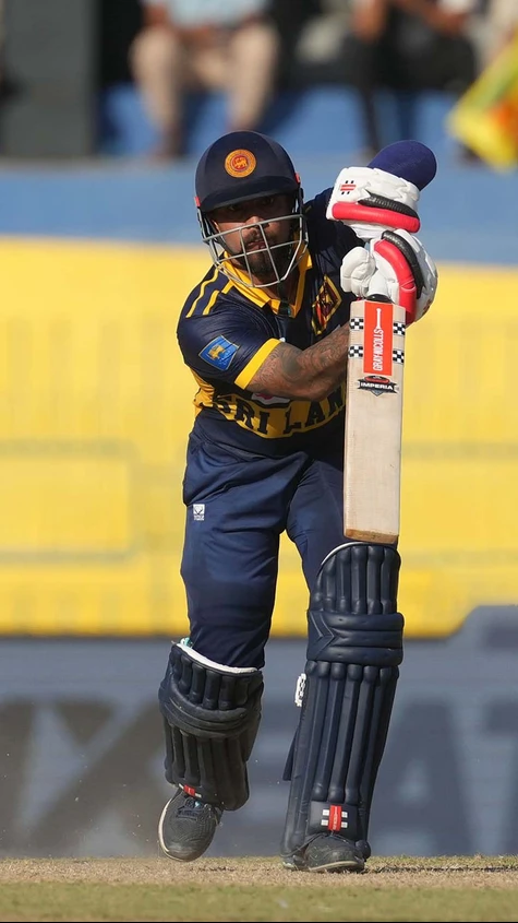Kusal Mendis’ unbeaten 93 and cameos from Janith Liyanage and Dunith Wellalage help Sri Lanka post 271/6 in the first ODI. 🇱🇰🔥