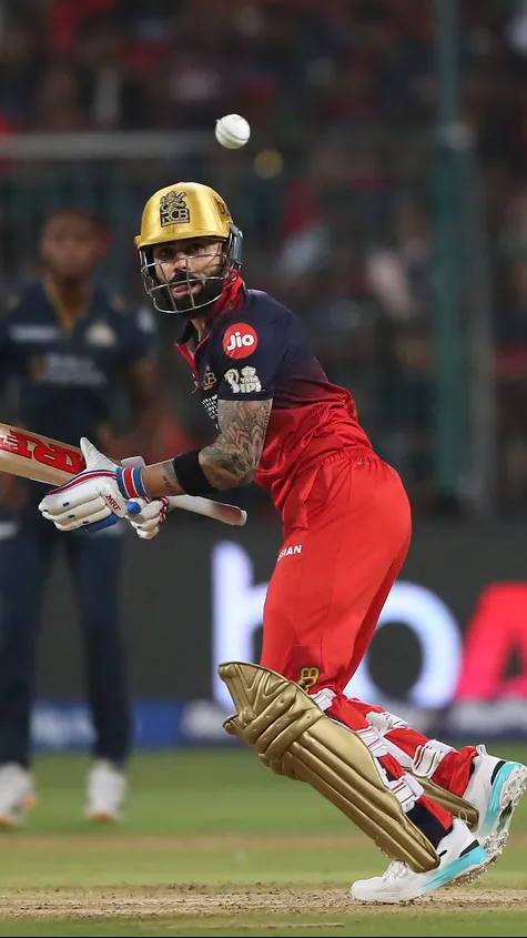 Chase master in control..  RCB fly to 58/1 in the powerplay 🔥