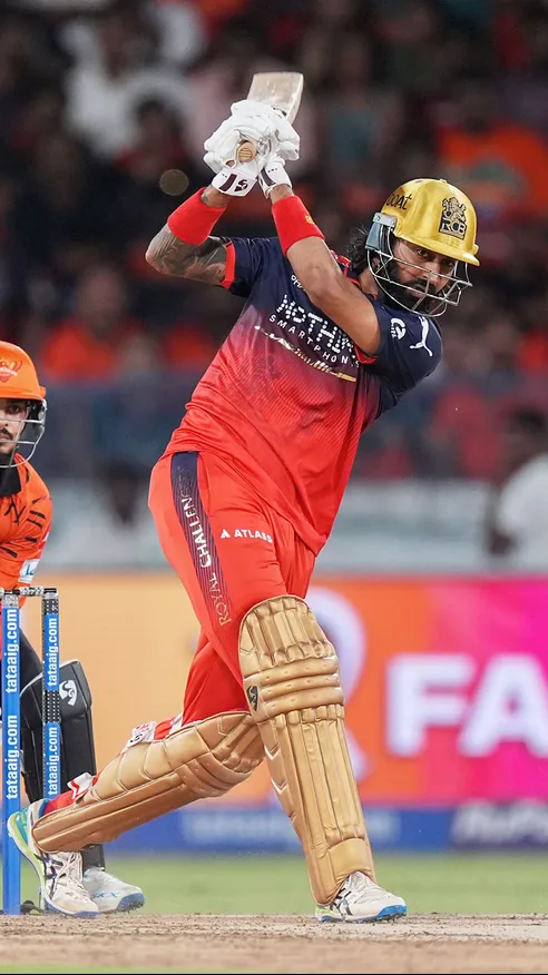 Krunal Pandya have kept the scoreboard ticking alongside CAPTAIN PATIDAR.. RCB ARE 149/3 after 15 and looks set to finish at the TOP despite a loss today! 