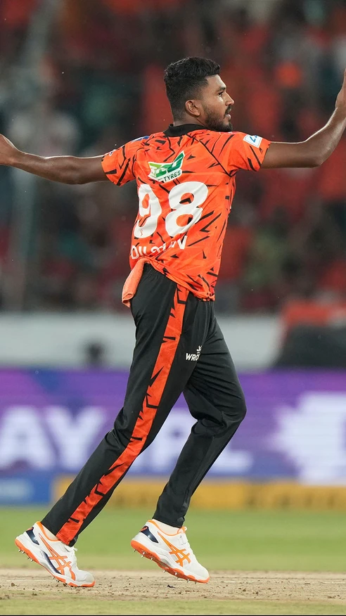 Madushanka removes Nissanka as his MAIDEN IPL wicket on debut! 