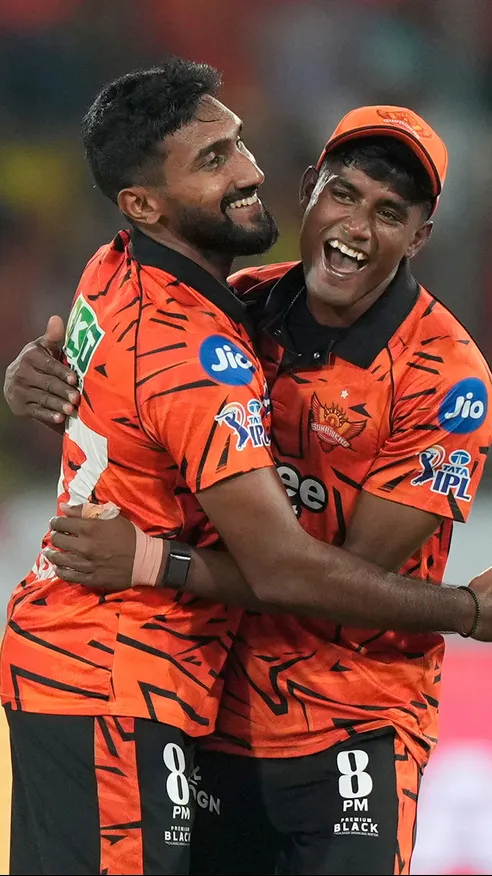 107/1 ➡️ 107/4.. Sakib takes down KL while Malinga removes Rana and Miller in successive balls