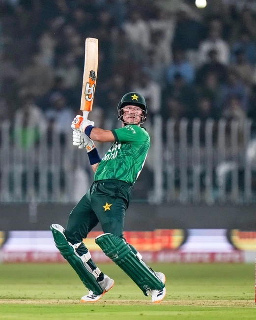 100 up for Pakistan in the 1st T20I 👏