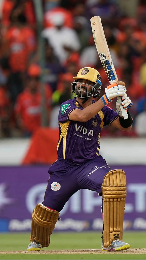 Rahane's knock of 43(36) ends pre-maturely as KKR lose their second with only 33 more to win off 30 balls! 