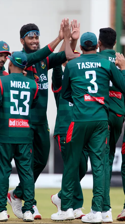 Nahid Rana's fiery 6/21 bundles Zimbabwe out for 141 in 36.4 overs!