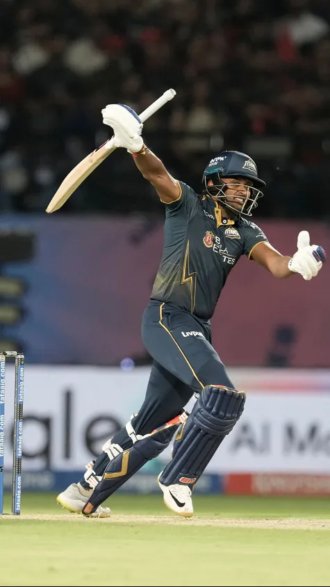 Gujarat Titans have been rocked early as Sai Sudharsan loses his bat while playing a shot — only for it to crash into the stumps! 😳