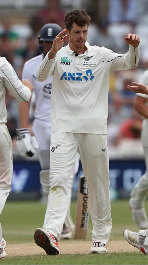 Day 5, Lunch: England have lost three more wickets in their pursuit of 373. They have a mammoth task ahead, with the score at 191/7.