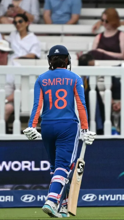 Mix-up in the middle costs Smriti her wicket! India have now lost both their openers as Mandhana departs for 38.