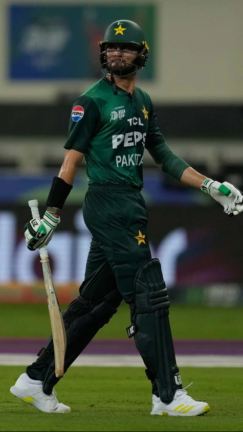 Quiet day for Shaheen with the bat – no impact.!