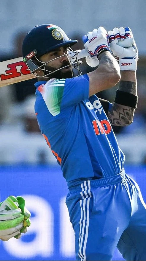 India's last hope is gone!  Virat Kohli departs for 74 off 60 balls.