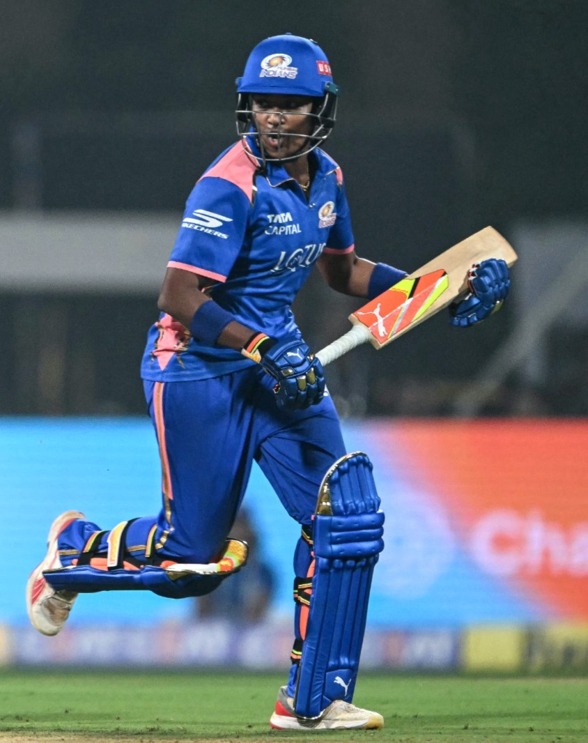 " Sajeevan Sajana shines for MI, taking them to a good total "
