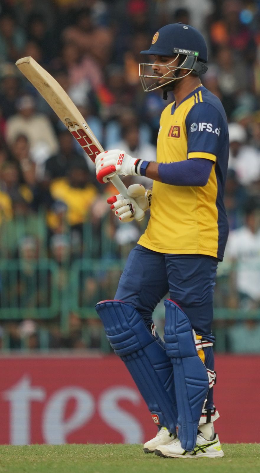 Dasun Shanaka was the beacon of hope for Sri Lanka in this contest and departs after getting a start!