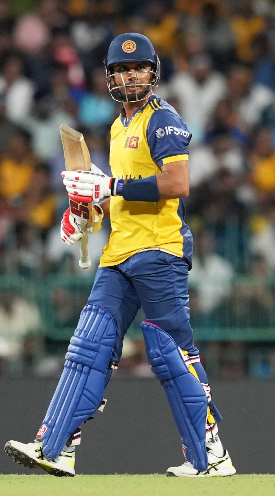 74 required from 18! SL are almost out of the World Cup 2026.