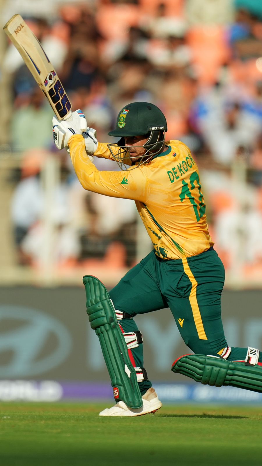 Proteas in top gear, 69 without loss after 6 overs! 🔥
