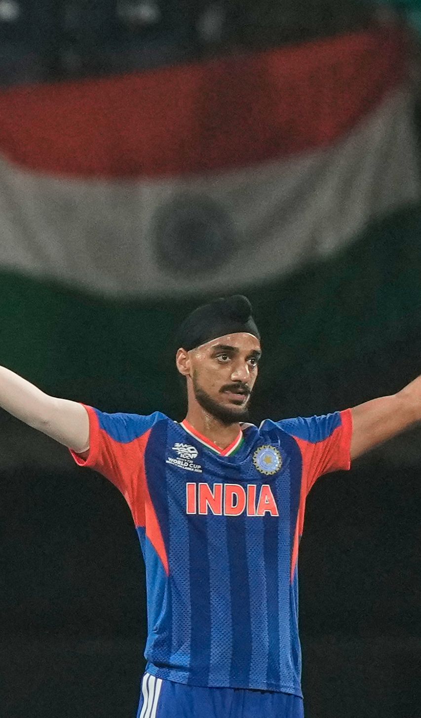 A commanding display from the defending champions as India hammer Zimbabwe by 72 runs.