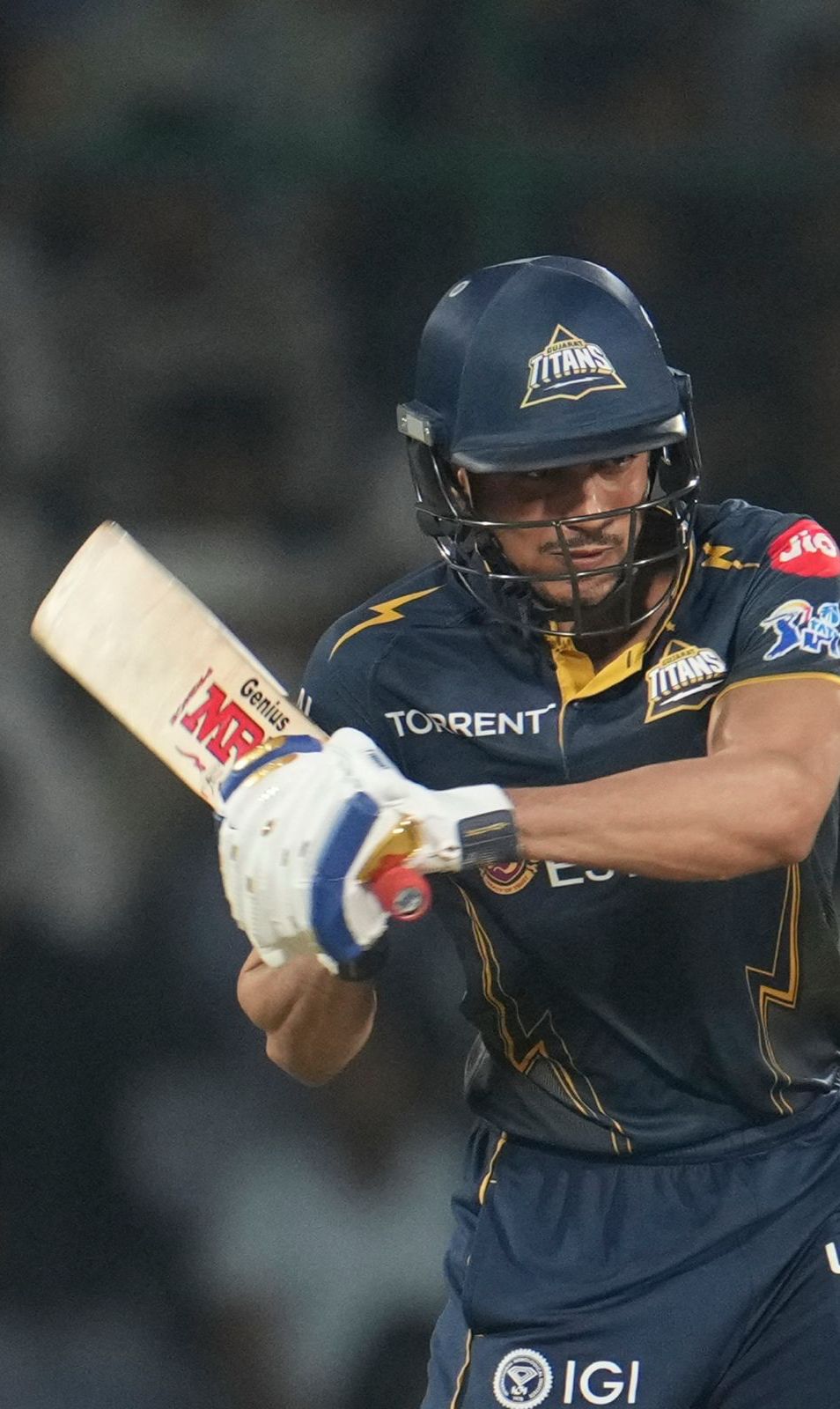 GT cruising! Buttler 55*(31) & Gill 56*(39)—83-run stand, GT now just need 37 needed off 36 🔥