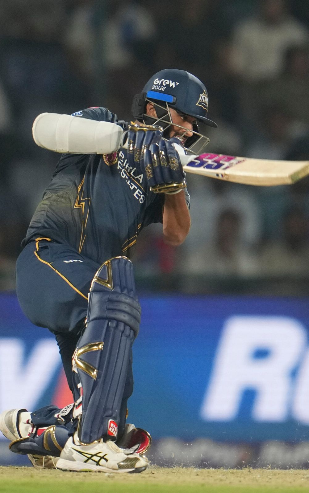 Back-to-back wins for GT! LSG beaten by 7 wickets at home!!