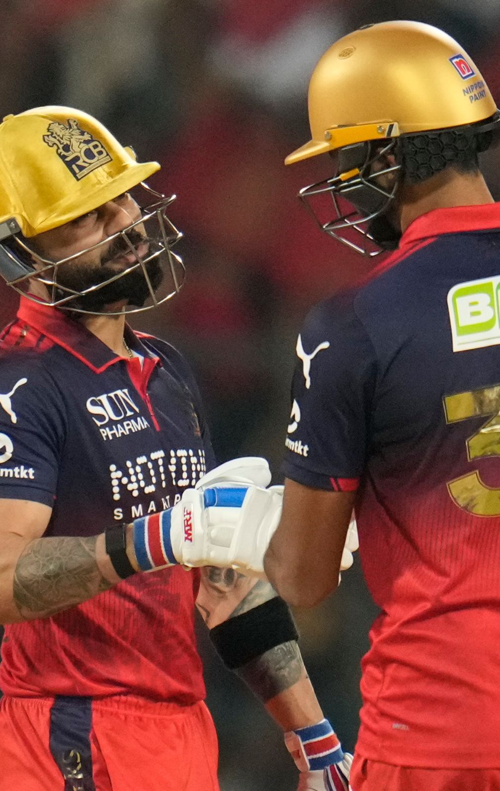 Powerplay wraps up with RCB 60/1, Kohli dominates after Salt fell early. Required: 87 off 14 overs.