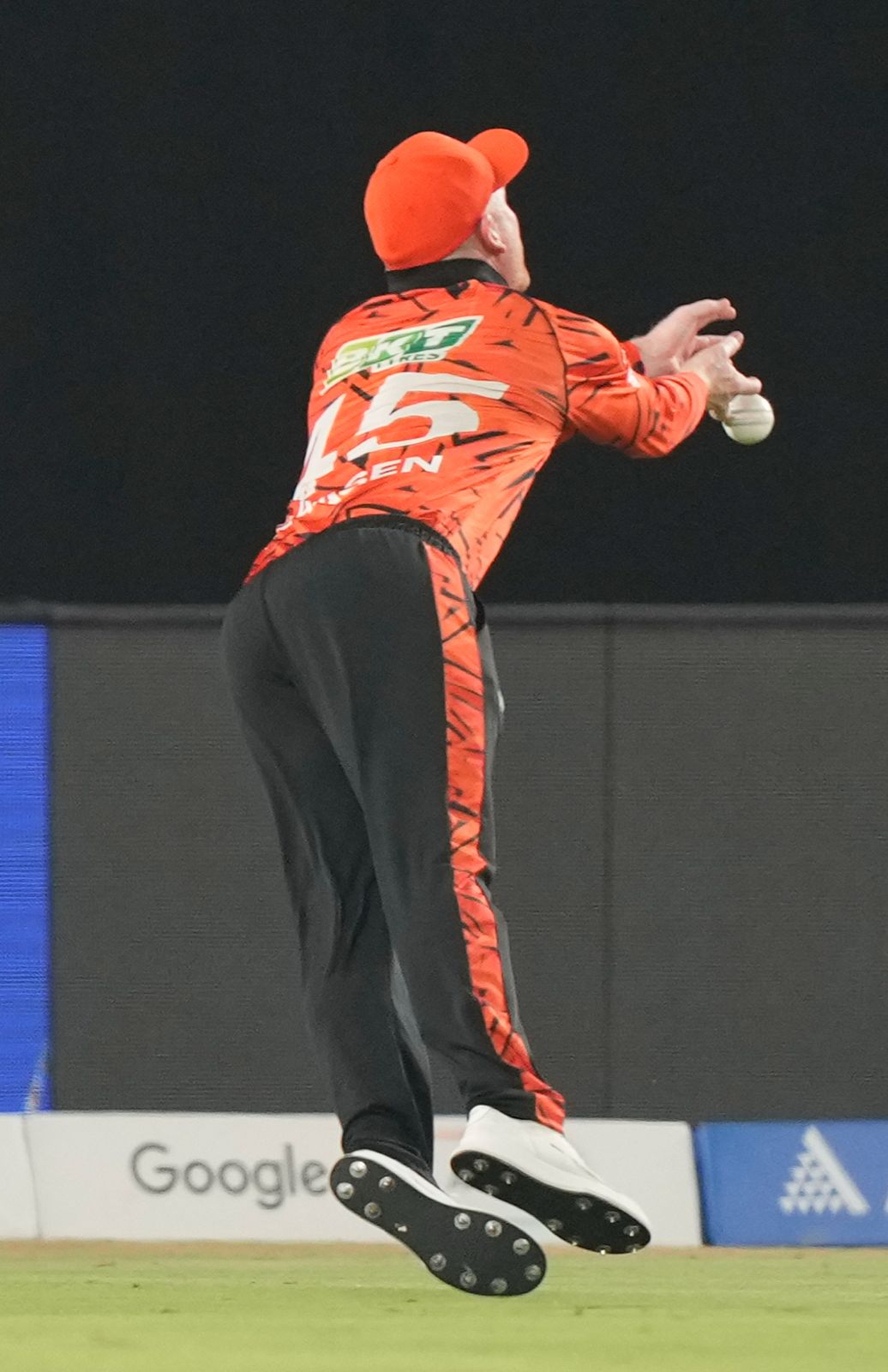 Klaasen pulls off a magnificent grab at mid-off! Mhatre’s quickfire 30 off 13 ends as he hobbles off!