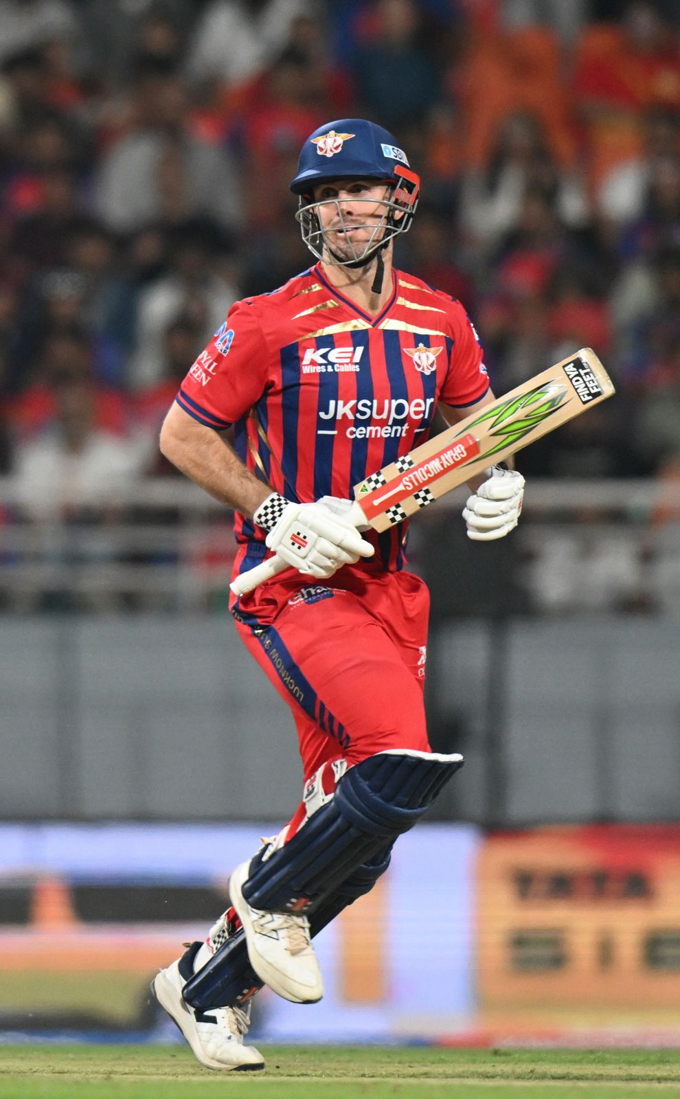 LSG 29/0 in 3 overs, solid, but more intent required in this big chase@