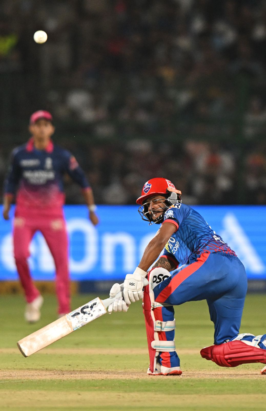 100 up for DC inside 9 overs. They are on a roll, with Rahul joining the big-hitting act alongside Nissanka. This is a perfect opening stand for a run chase of over 225.