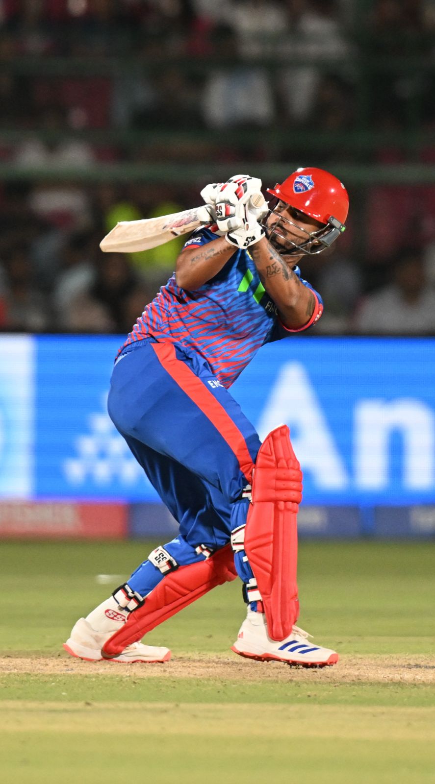Nitish departs! A crucial breakthrough for the Royals provided by their impact sub Deshpande, with the partnership threatening them!