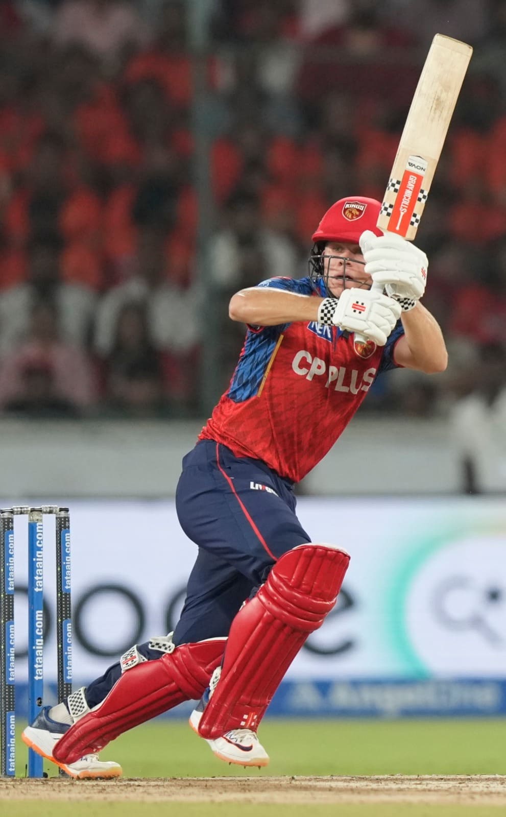 Connolly keeping PBKS alive in the massive run chase! They are 91/4 after 10!