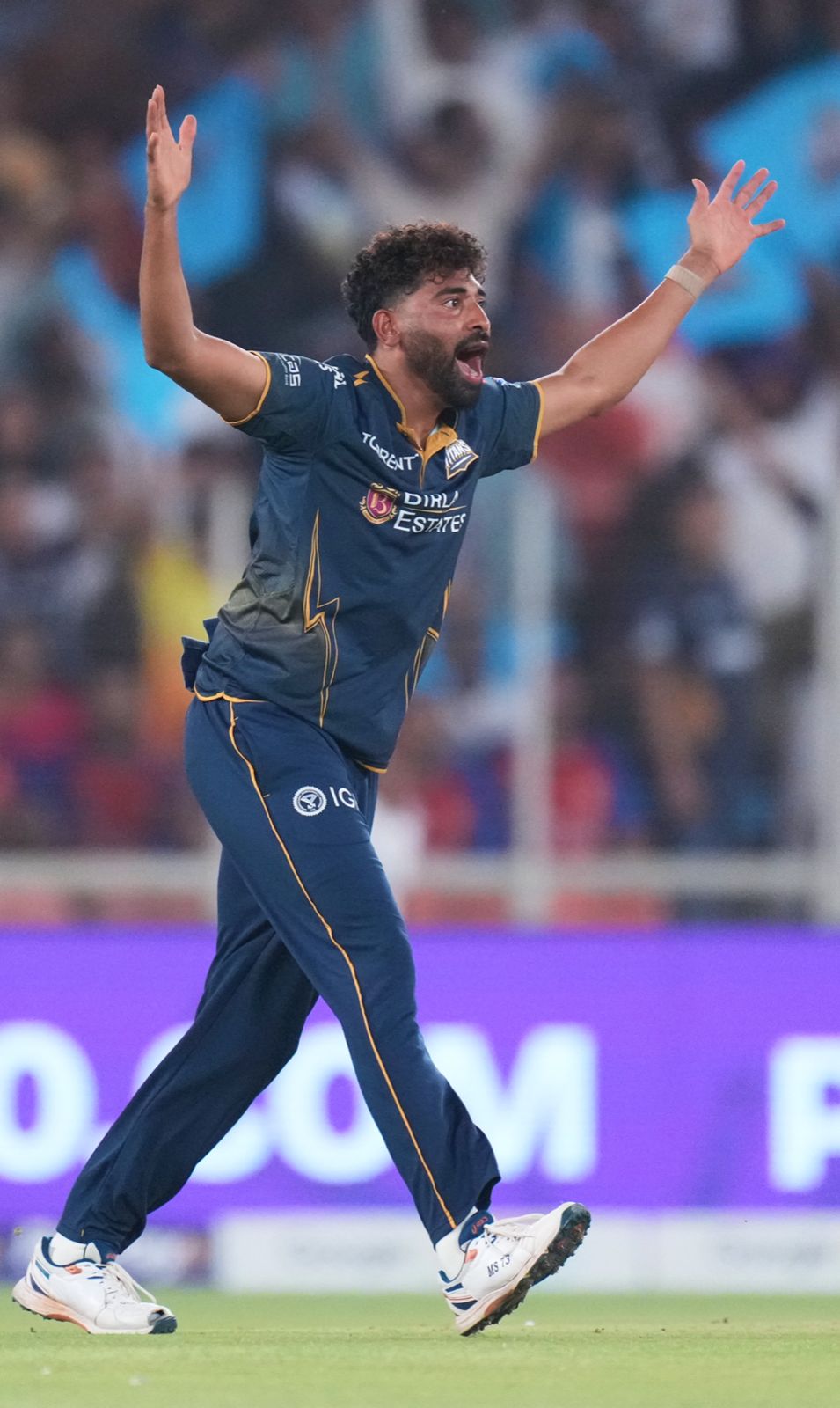 Both openers are back in the hut! GT have taken complete control of the game now!
