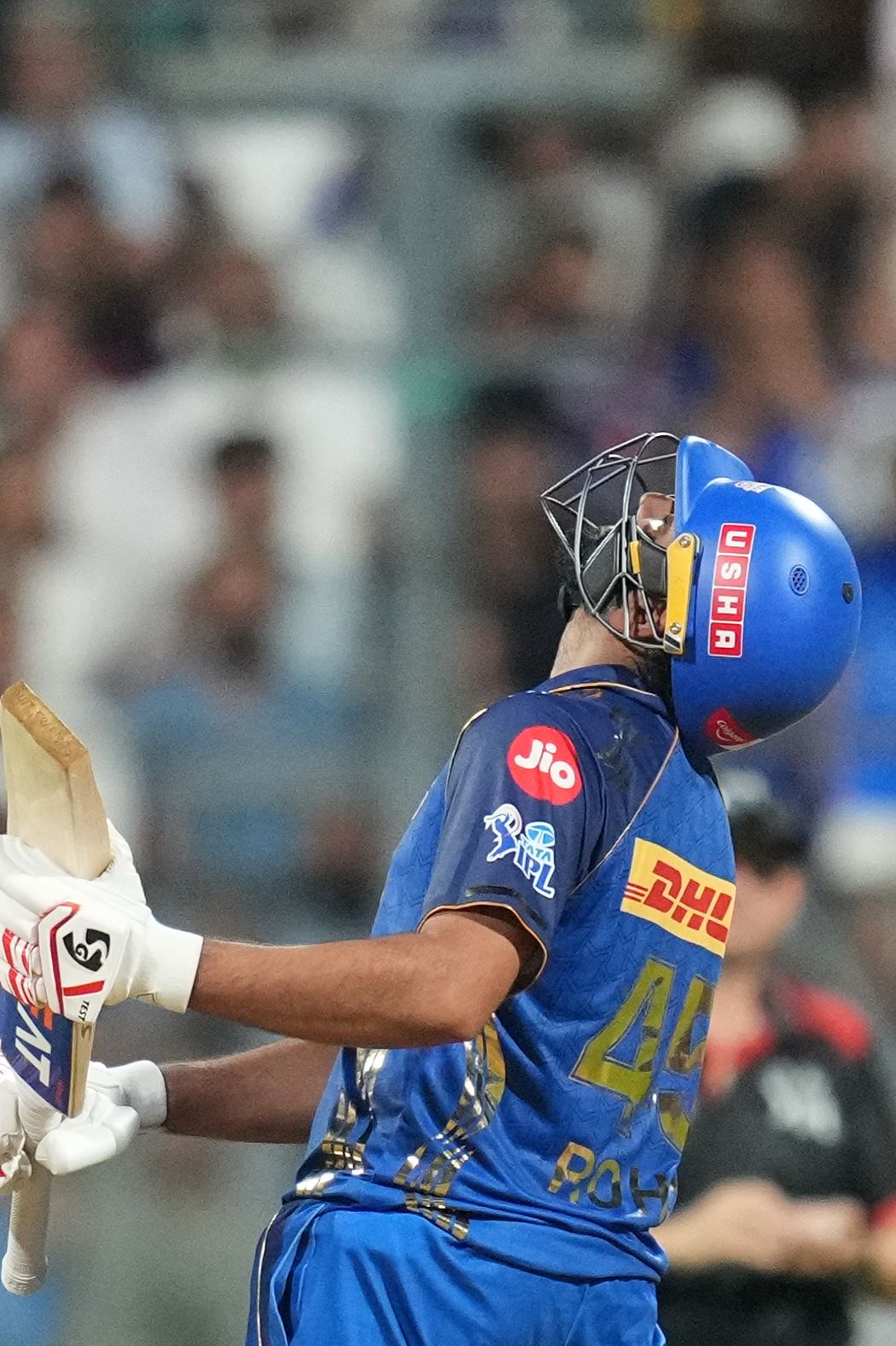 MI are under pressure right away in this 206-run chase, with Rohit Sharma and Naman Dhir back in the hut!