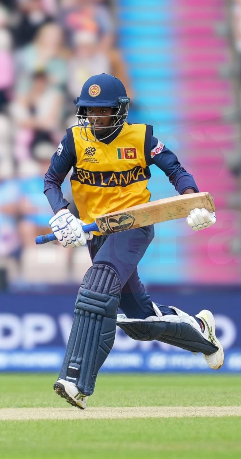 Sri Lanka Women are 60/4 at the halfway mark, needing 91 more in the last ten overs.!