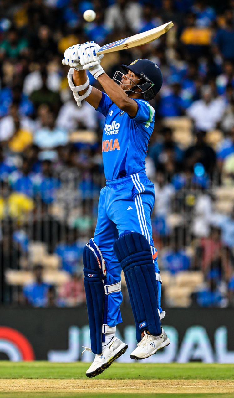 India are off to a great start, with Yashasvi Jaiswal and Rohit Sharma looking solid in the middle. 🔥