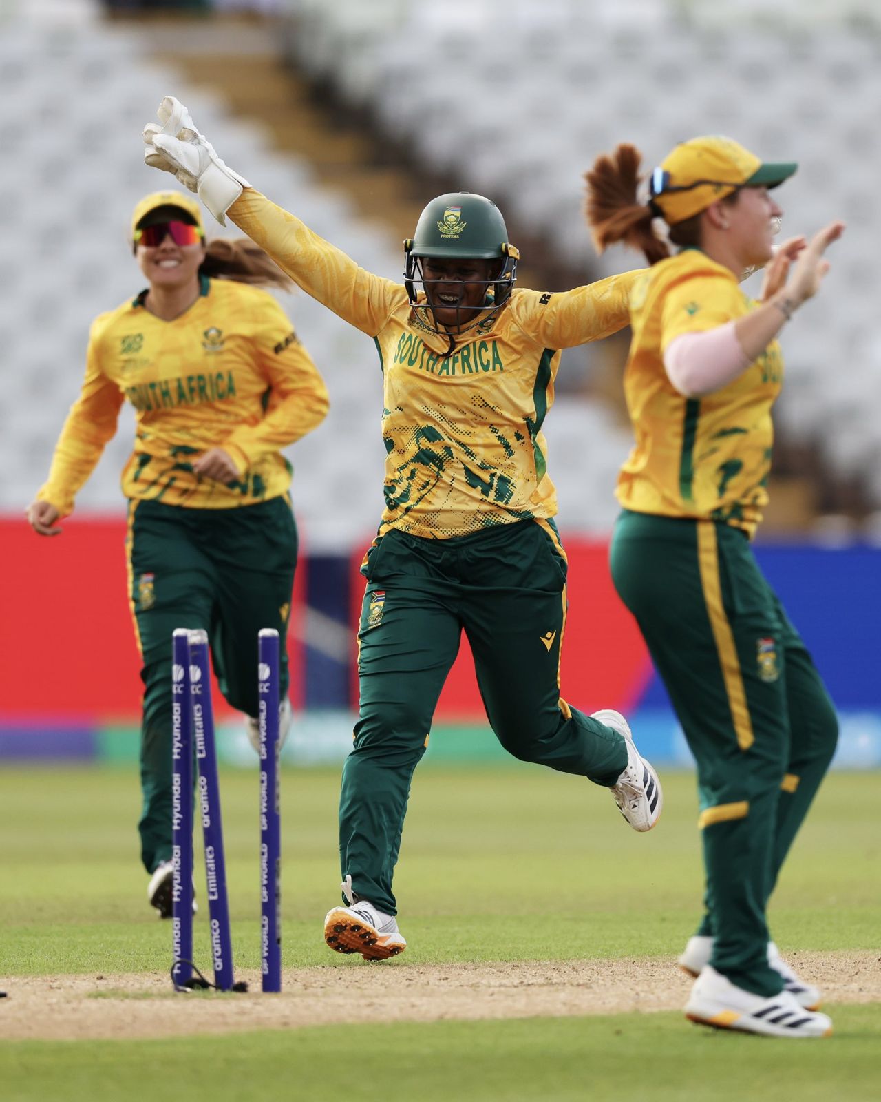 India Women lose both their openers early and find themselves at 54/2 after 5.4 overs.