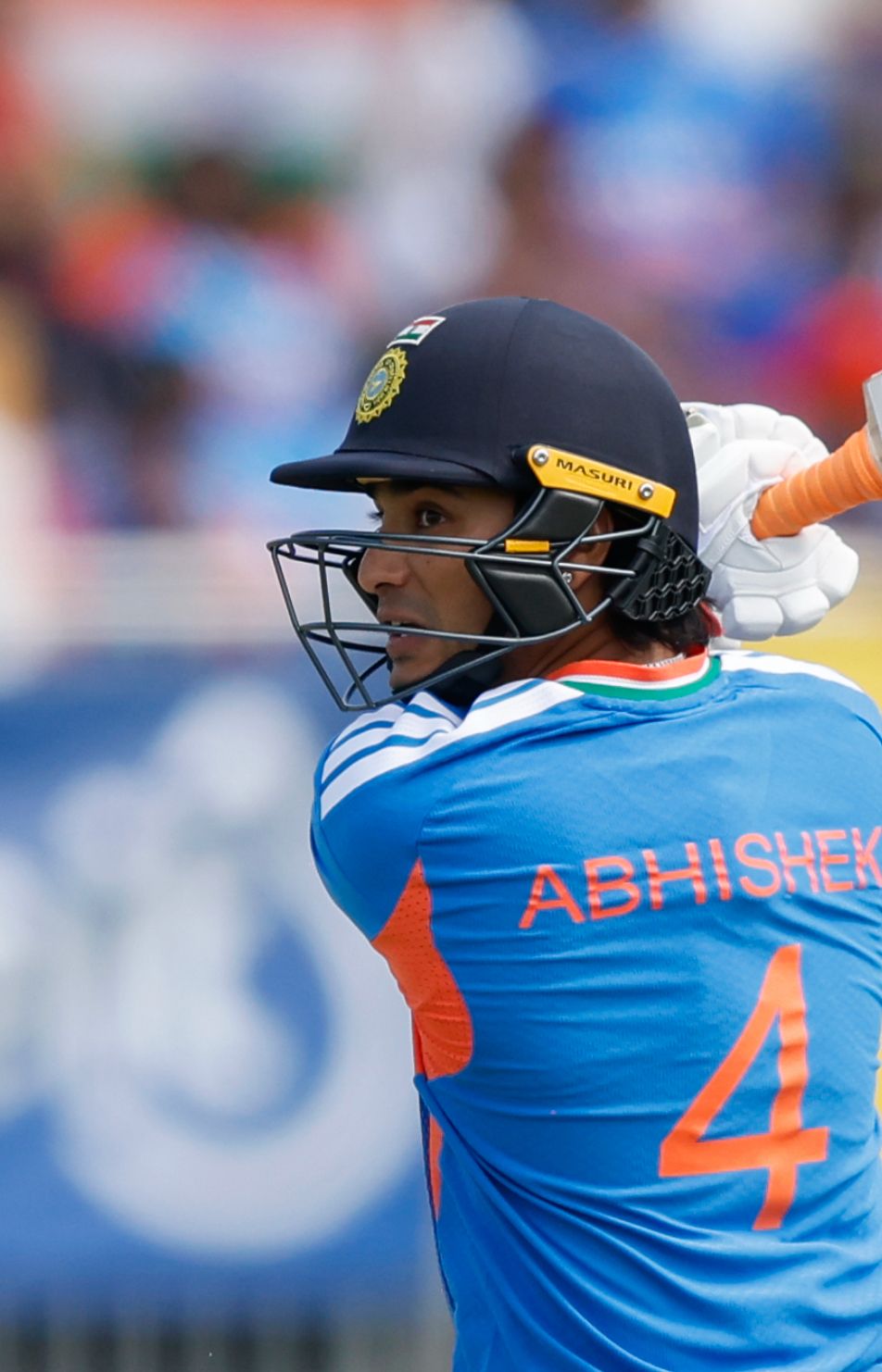 End of the Powerplay! Another painful one for India as the reigning T20 World Champions stumble to 41/4 after 6 overs.