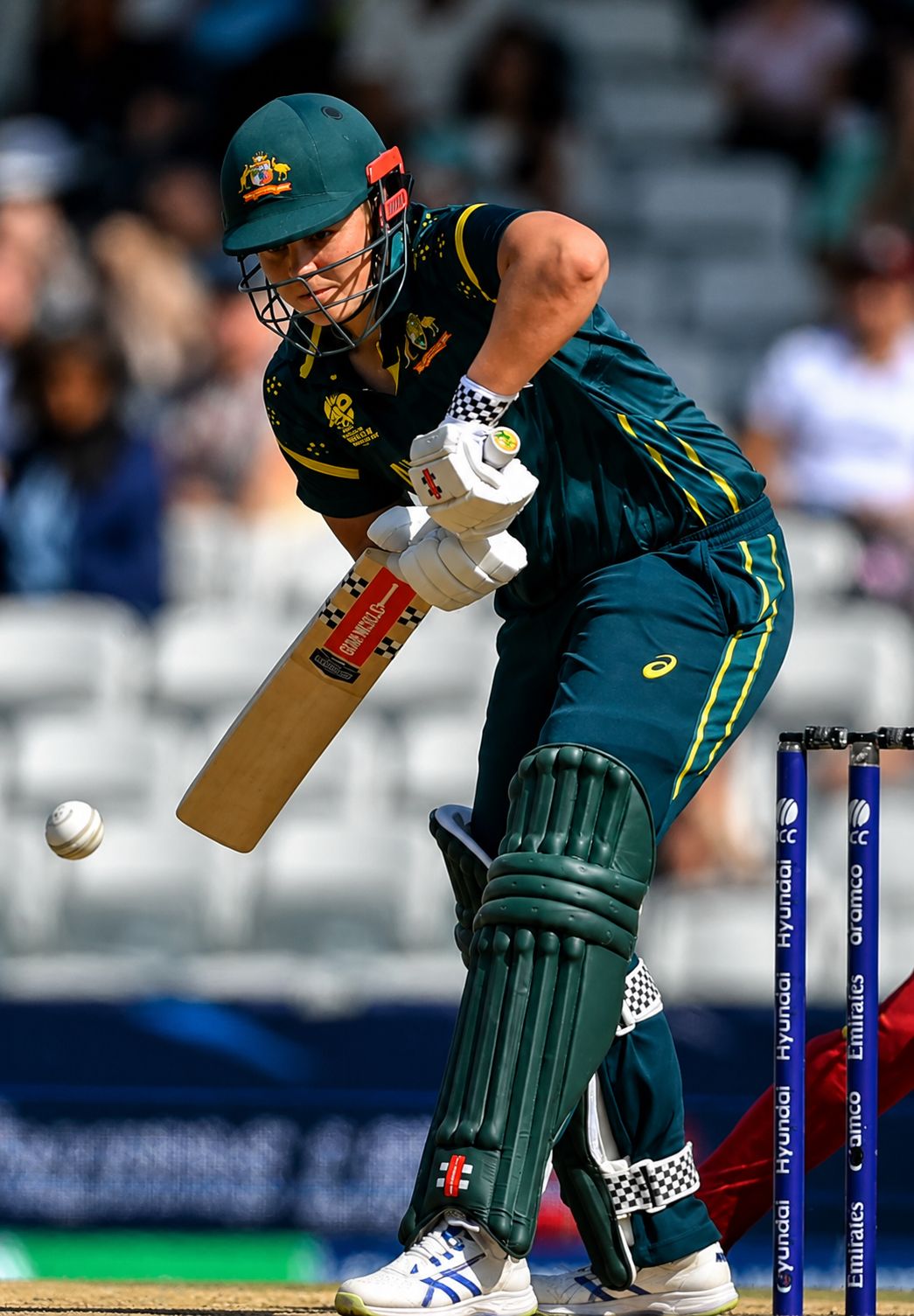 Powerplay done! Australia Women are cruising in the chase of 126, with Mooney setting the tone at the top.