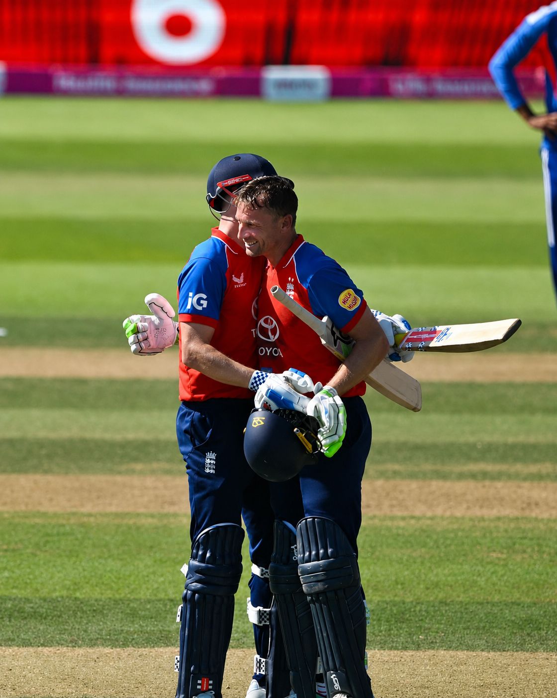 257/3 after 20 overs – England at their destructive best! 💥