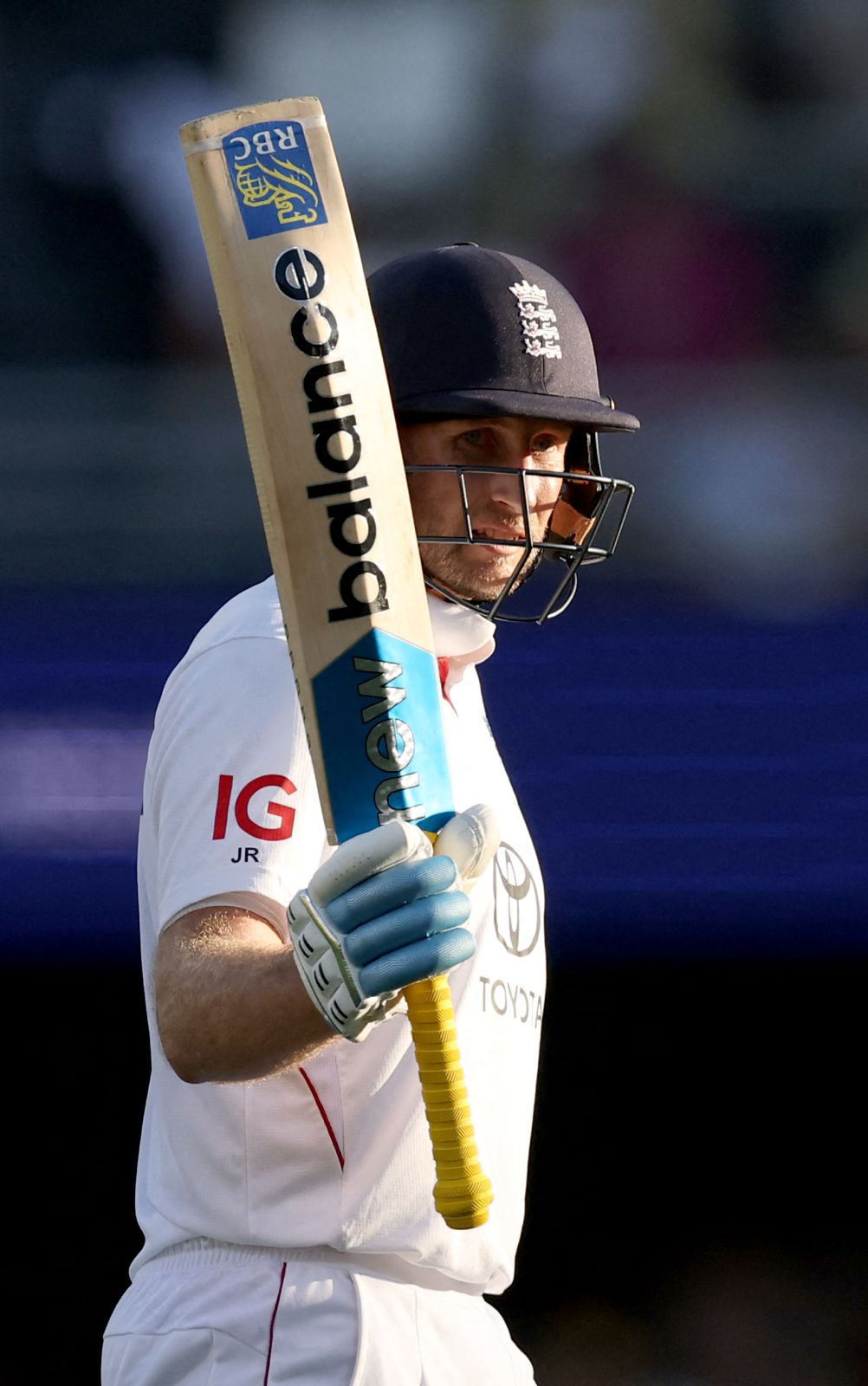 ENGLAND DOMINATE PAKISTAN 3-0! An 8-wicket victory completes the series clean sweep!