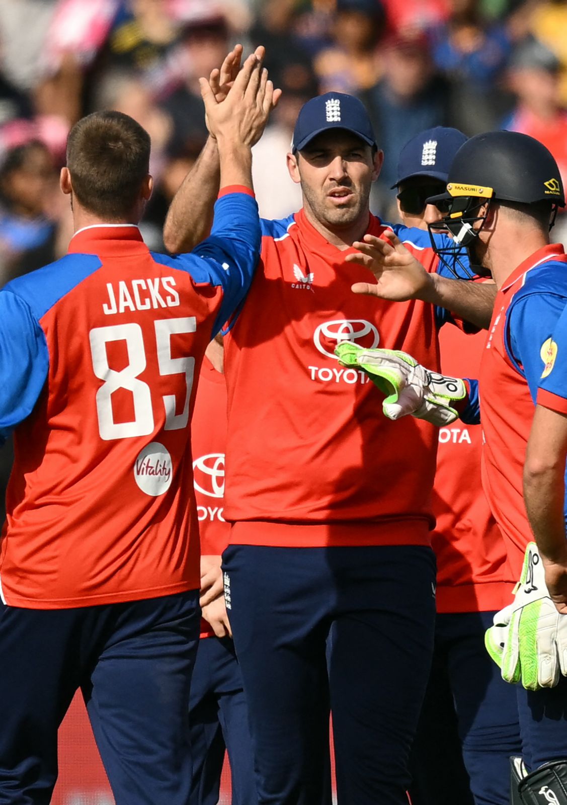 End of the powerplay. Sri Lanka add just 47 for the loss of two wickets! England are now on top.