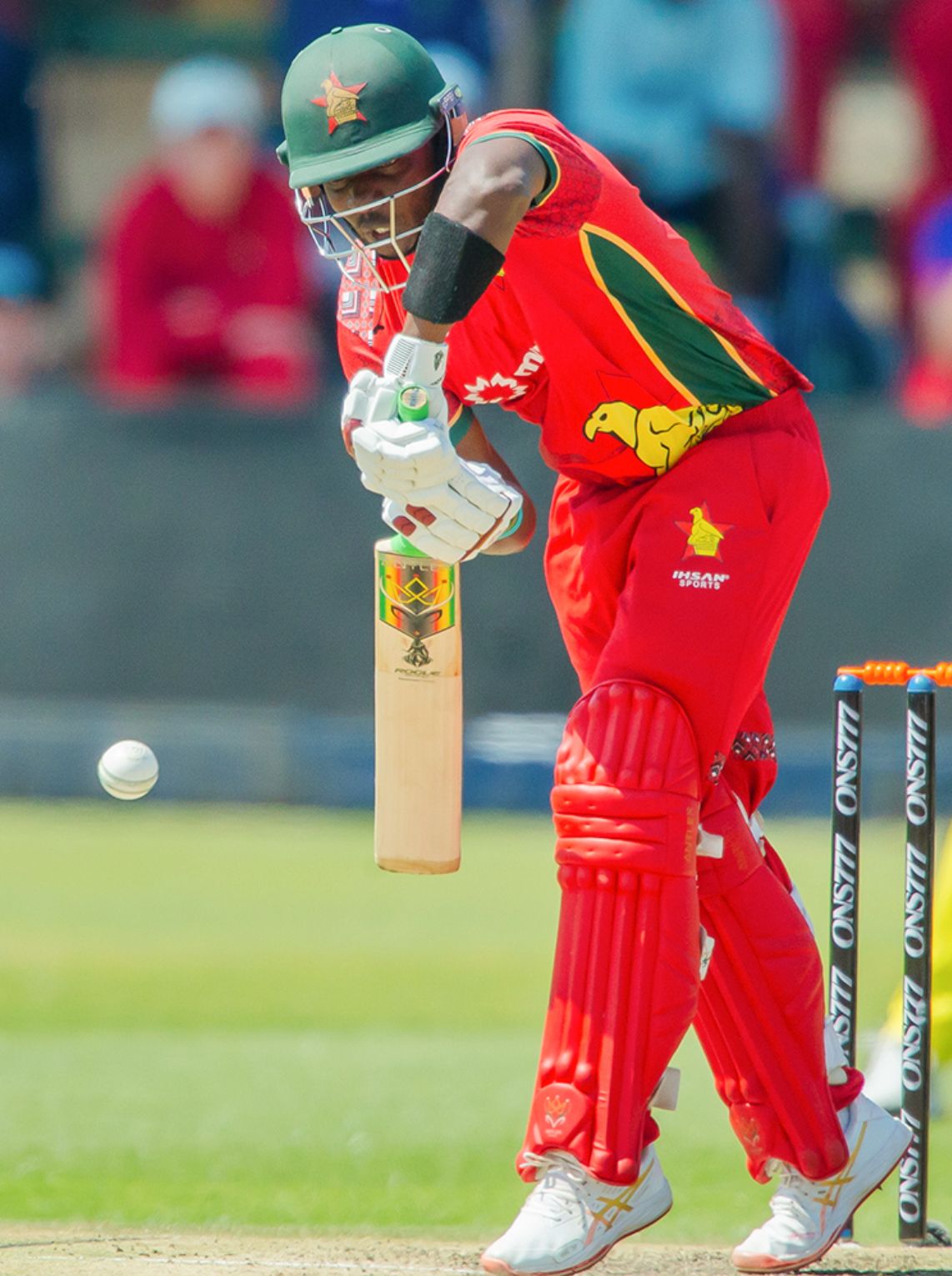 Ervine and Kaia are looking comfortable as Zimbabwe reach the 150-mark in 29 overs.