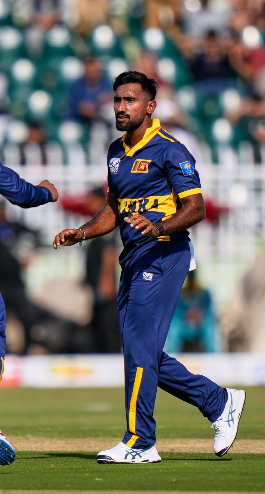 Eshan Malinga strikes twice to break Pakistan's recovery, sending both Saad Baig and Babar Azam back to the pavilion.