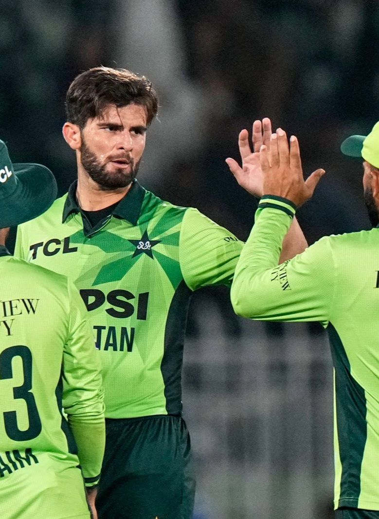Another one bites the dust. Shaheen gets two in consecutive overs. Arachchige departs for just 3. Sri Lanka struggling at 91 for 4. 