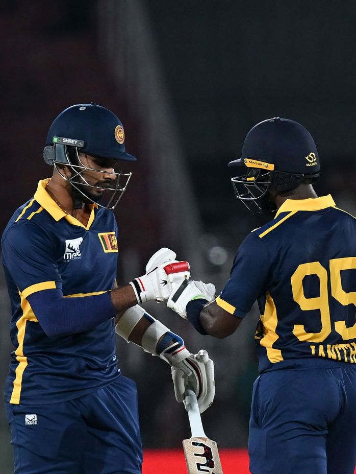 WHAT A CHASE! Sri Lanka hunt down 430 against England, with Janith Liyanage hitting the winning six!