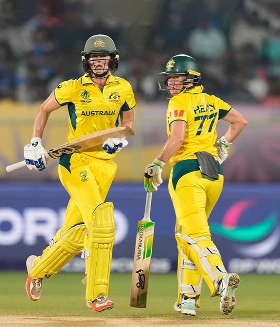 Strong partnership brewing for the Aussies!