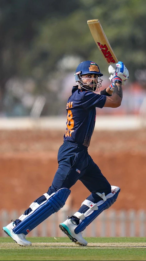 Virat Kohli brings up another hundred in just 83 balls and lights up the Vijay Hazare Trophy! 💯