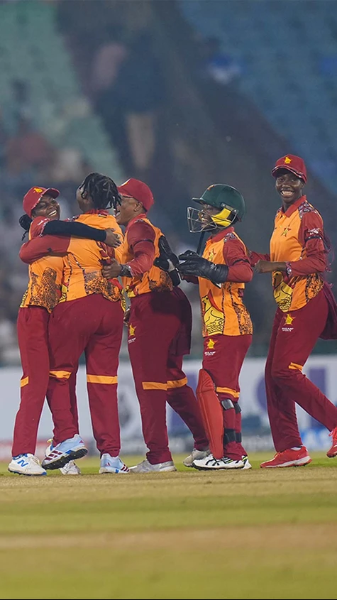 India Women are 103/5 after 14 overs