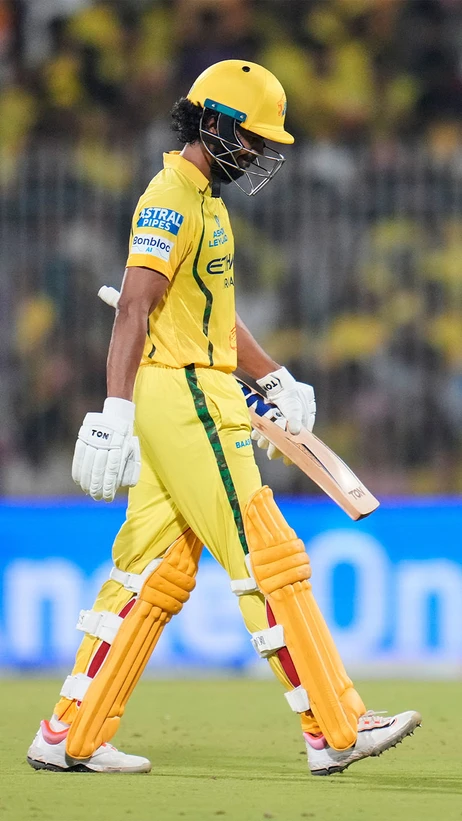 Fortress no more 🙅  CSK beaten in 6 consecutive games at home for the first time in their history