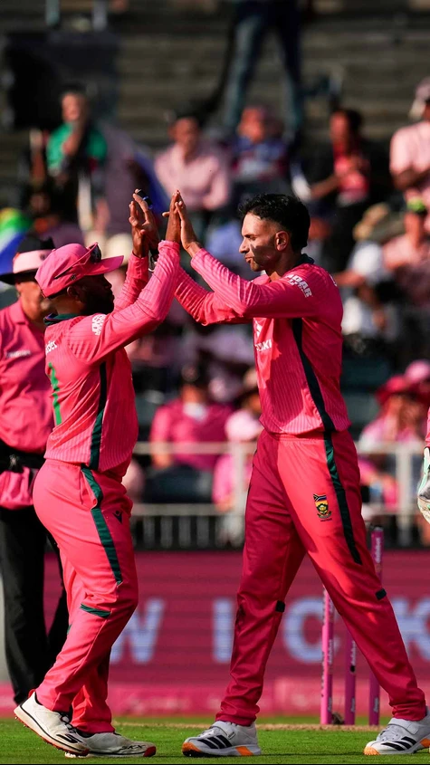 South Africa deliver in style in the Pink ODI to seal the series against Australia 👏